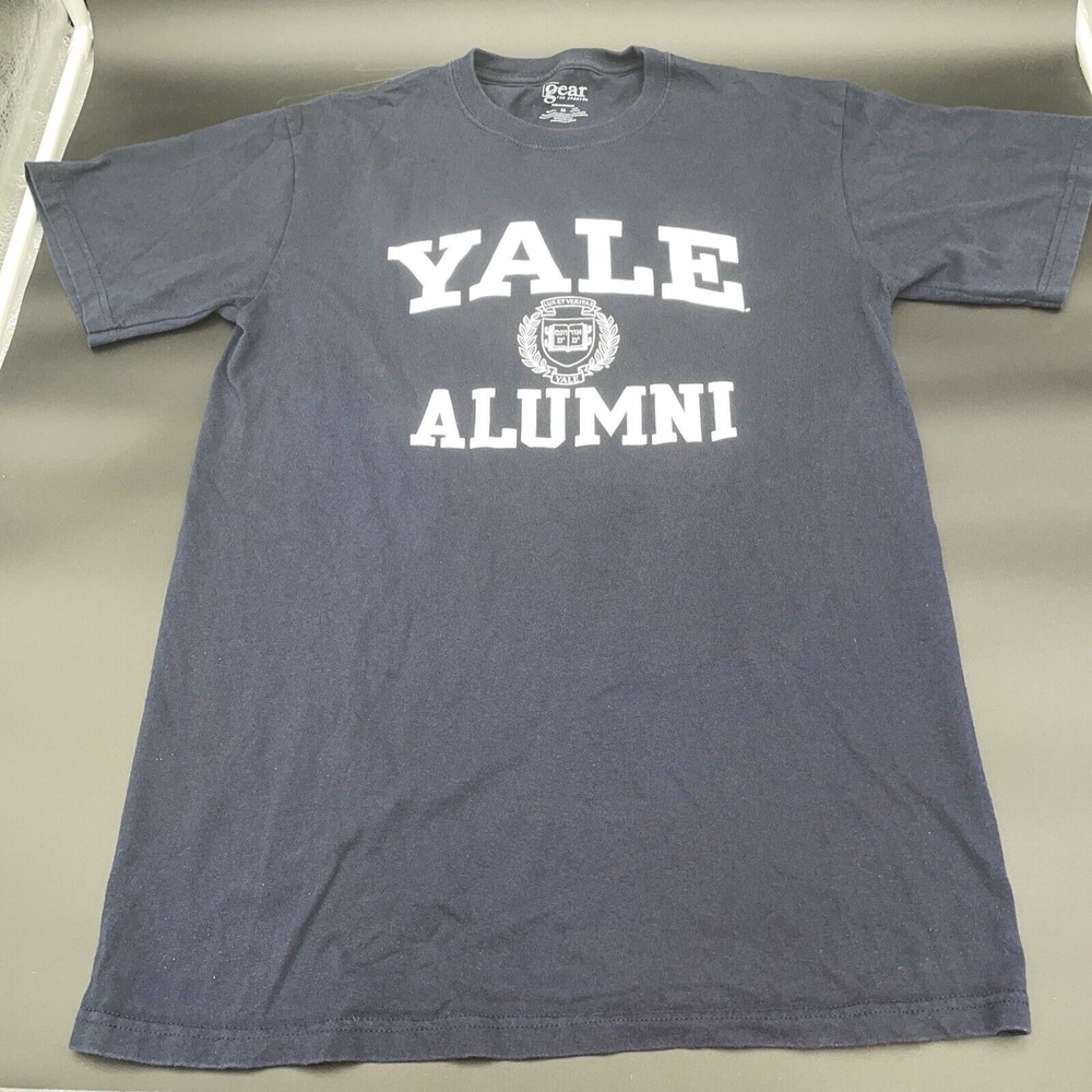 Yale University Alumni Gear For Sports Men’s Medium T-Shirt